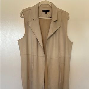 Sleeveless Beige Vest by Joan Vass New York
